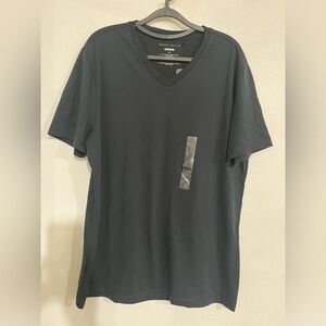 Perry Ellis, black Pima cotton, and WT V-neck size L V-neck short sleeve T-shirt